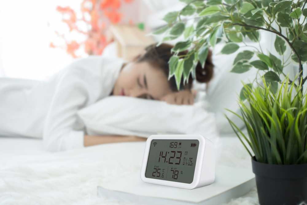Porodo WiFi Smart Clock - Ambience Sensor | Temperature & Humidity & Brightness Sensors | Set Smart Alerts | PD-LSTHSR-WH |