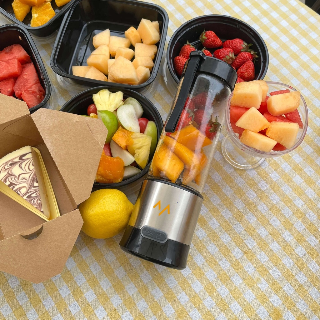 7MD Blender Fruit Juicer Portable Rechargeable Blender For Juice & Smoothie Making | GN-A02 |