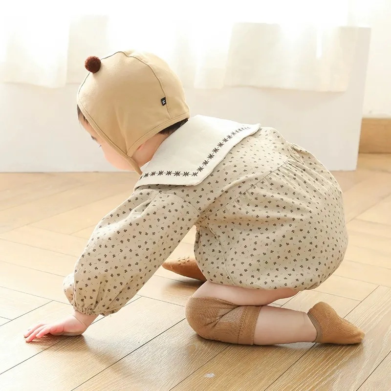 AMOR TINY Baby Knee Pads & Socks Set – Cushioned Anti‑Slip Pads for Crawling Comfort and Protection | Blue |