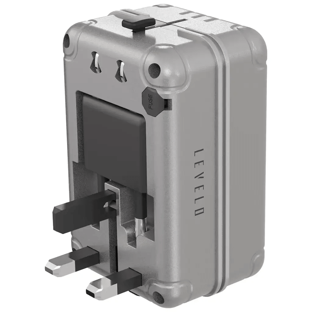 Levelo Roamiversal 2400W Travel Adapter – Universal Plug with 35W PD, 3× USB-C & 2× USB-A | LVLROAMI35WTAASL |